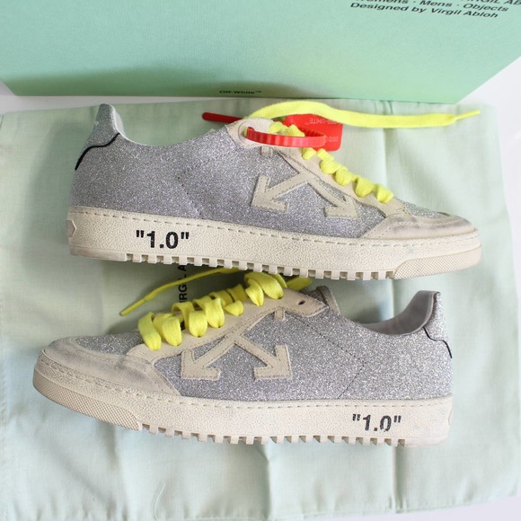 Off-White Glitter Arrow 2.0 Sneaker in Silver & White - Picture 3 of 15